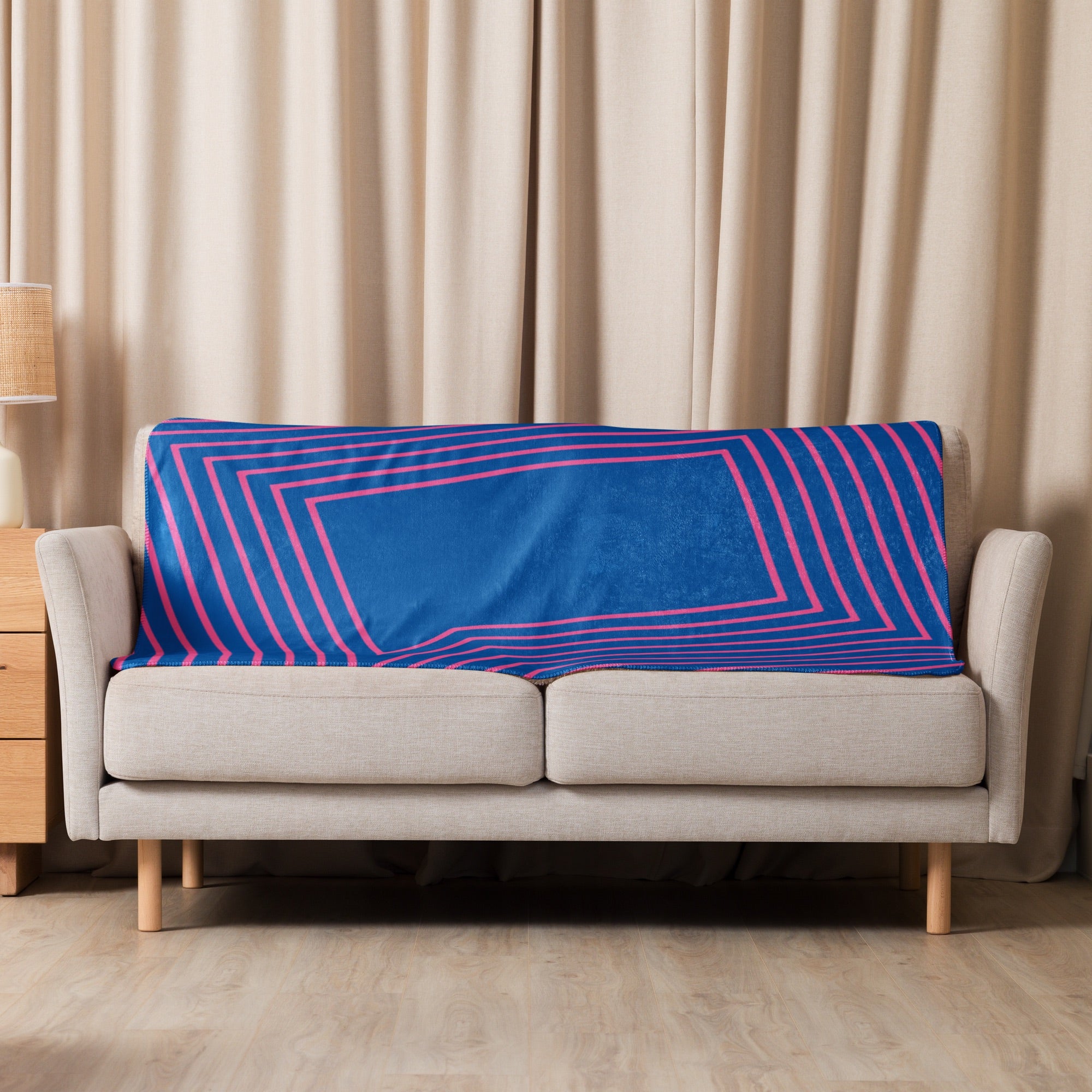 Bravo Echo Talk Bubble Sherpa Blanket - Image 7