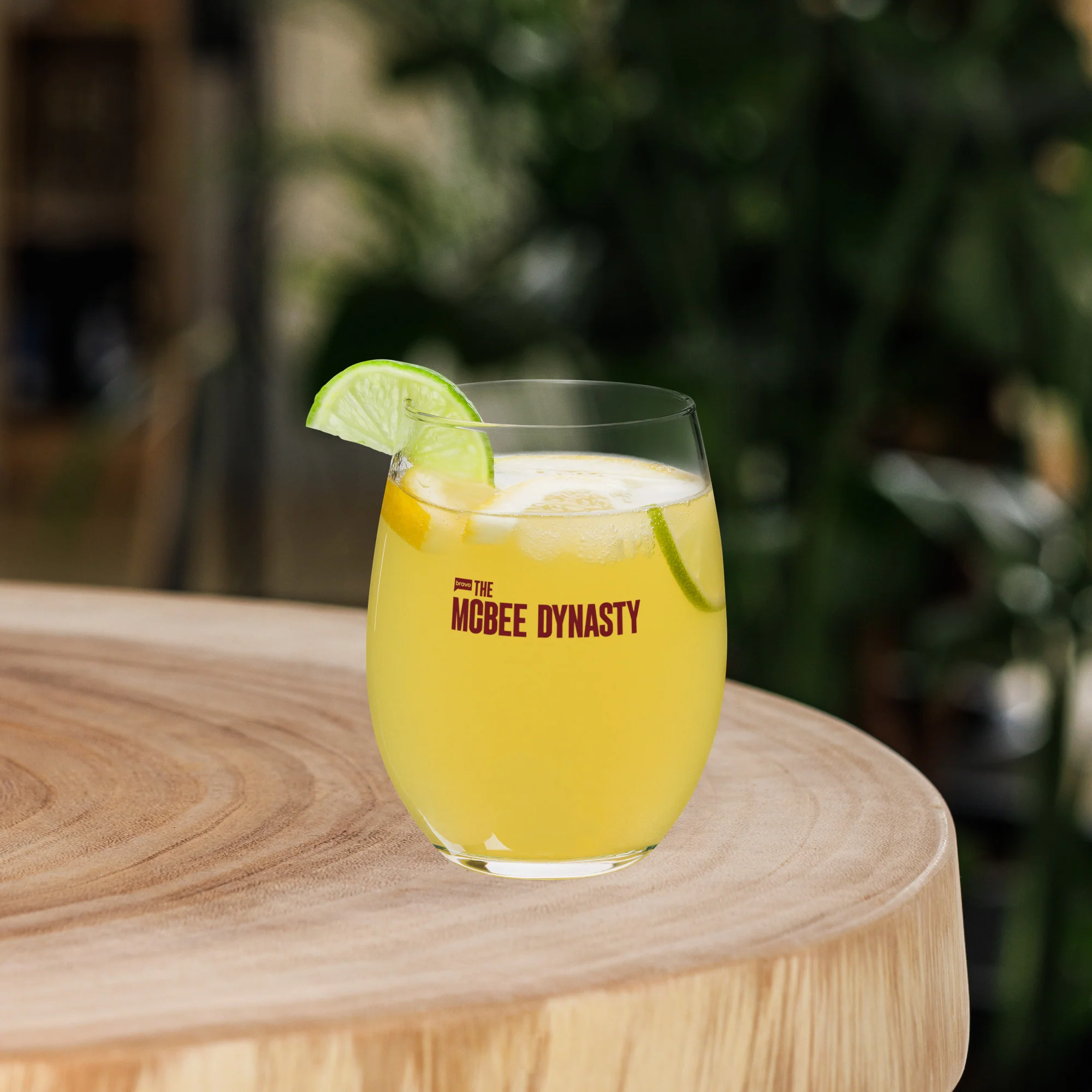 The McBee Dynasty Wine Glass Bull - Image 4